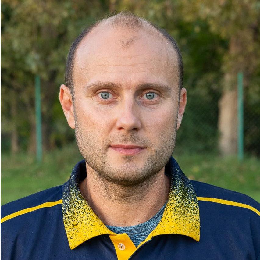 Hlavný tréner